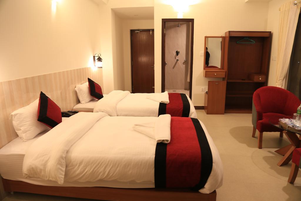 Hotel City Inn - Mountain View Покхара Экстерьер фото