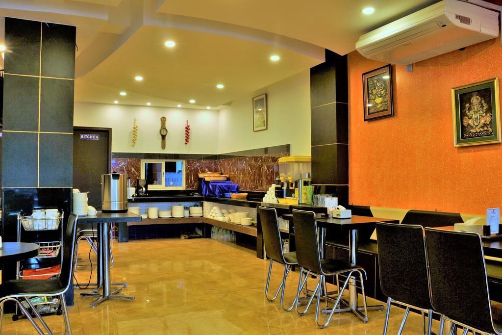 Hotel City Inn - Mountain View Покхара Экстерьер фото