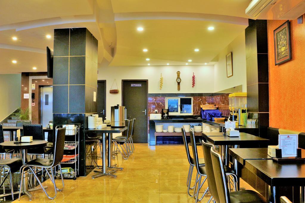 Hotel City Inn - Mountain View Покхара Экстерьер фото