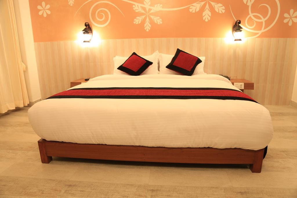 Hotel City Inn - Mountain View Покхара Экстерьер фото